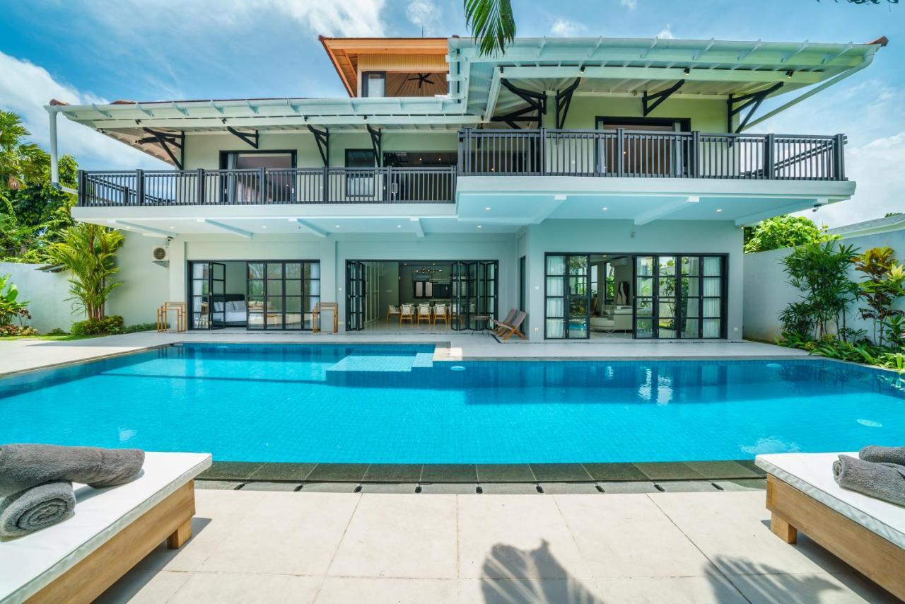Villa Okenada - Modern 5-Bedroom Pool Villa In Berawa! Canggu  Bagian luar foto