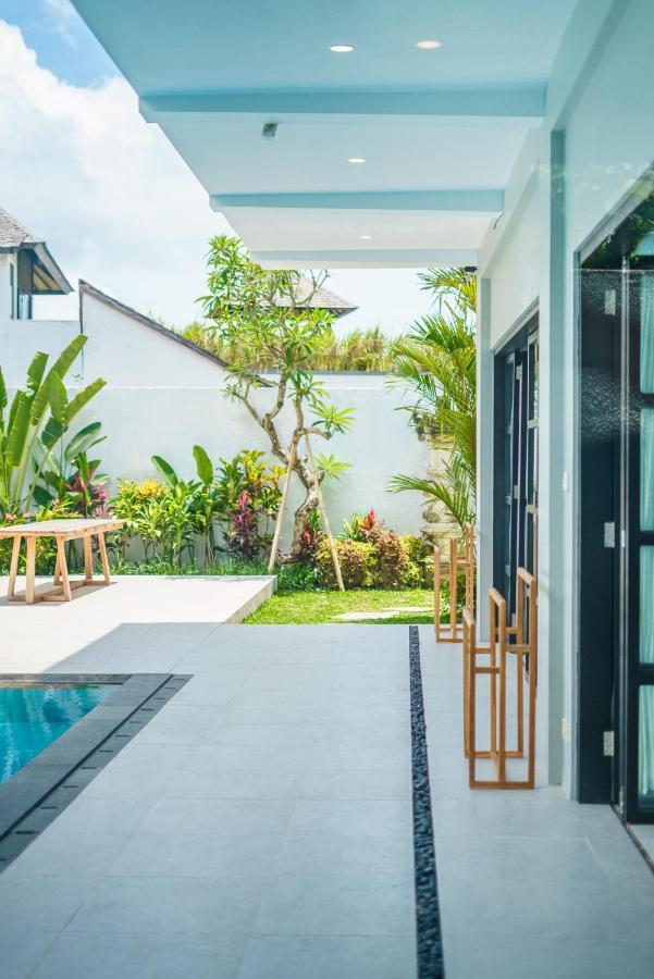 Villa Okenada - Modern 5-Bedroom Pool Villa In Berawa! Canggu  Bagian luar foto