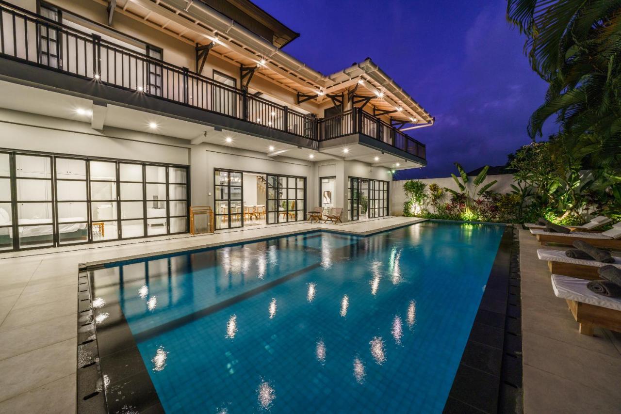 Villa Okenada - Modern 5-Bedroom Pool Villa In Berawa! Canggu  Bagian luar foto