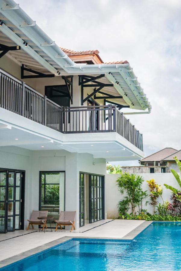 Villa Okenada - Modern 5-Bedroom Pool Villa In Berawa! Canggu  Bagian luar foto