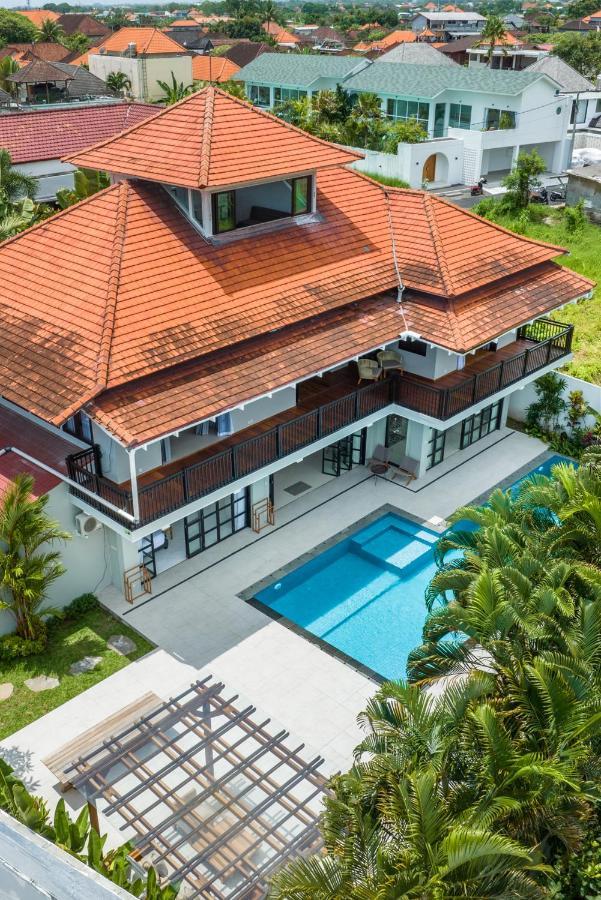Villa Okenada - Modern 5-Bedroom Pool Villa In Berawa! Canggu  Bagian luar foto